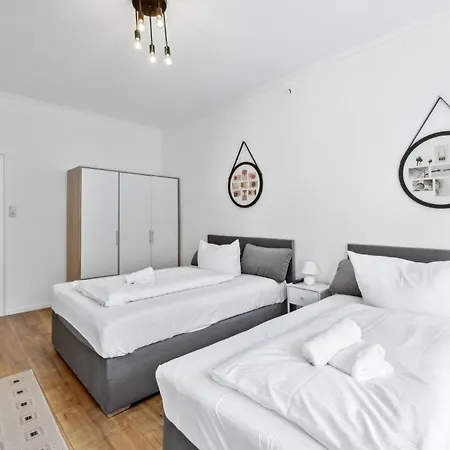 Infinity Stay Bismarckstrasse 114 Aparthotel *
